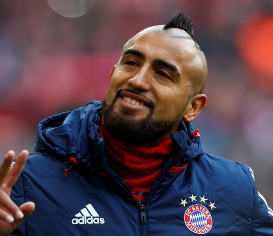 Football transfer rumours: Vidal and Kluivert to Manchester United?