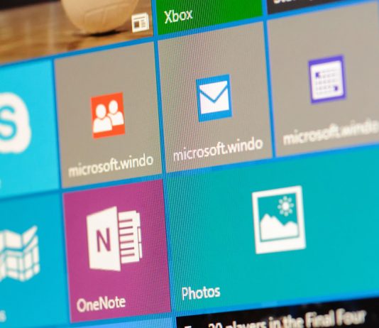 How can I remove unwanted apps from Windows 10?