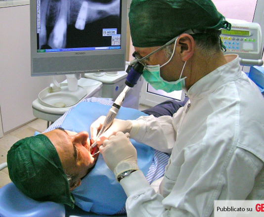 Minimally invasive implant surgery