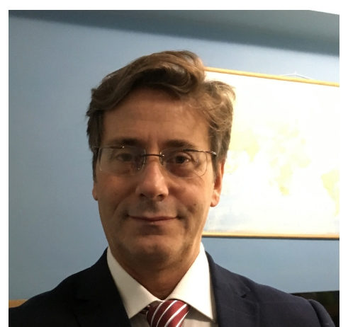 The right to protection of personal data between opportunities and obligations