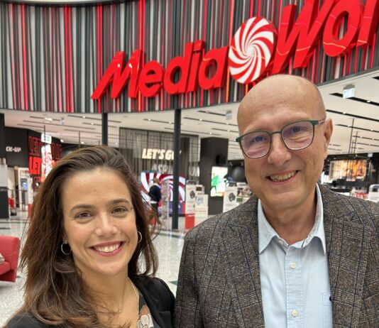 The innovative staff training project for shopping centres